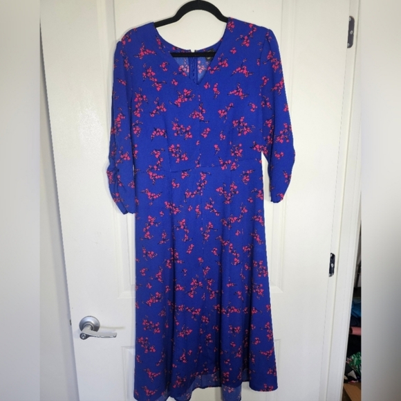 Ann Taylor Factory Dresses & Skirts - Ann Taylor Factory Blue Dress with Red Floral Pattern